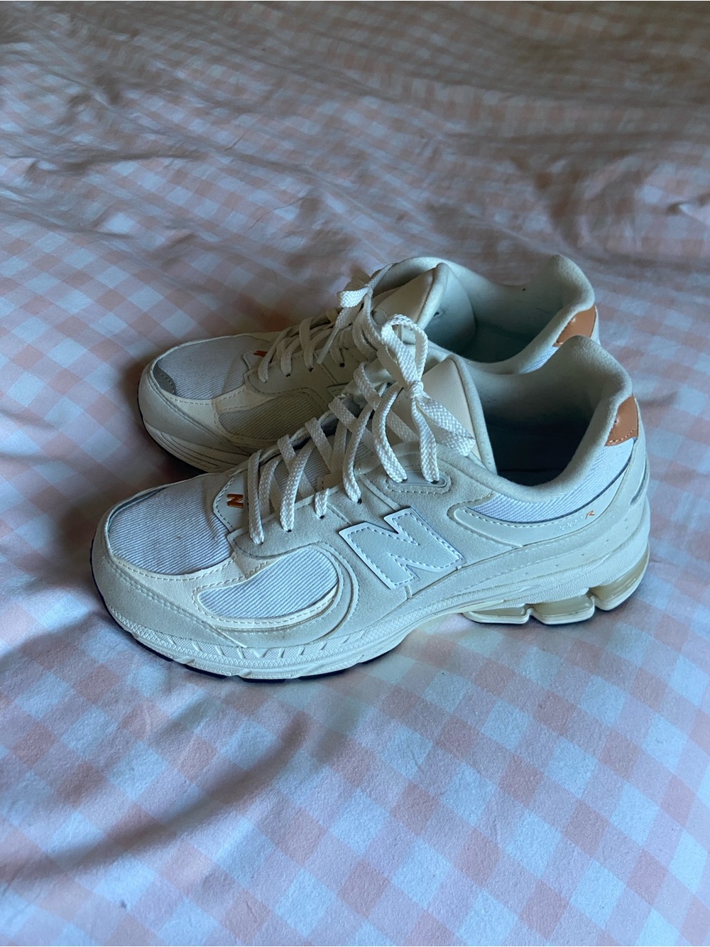New Balance 2002R Women's Cream Walking Sneakers